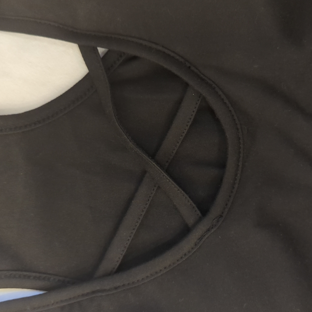 Shein Padded Sports Bra with Cross Front Detail Black Sz M - Picture 5 of 8